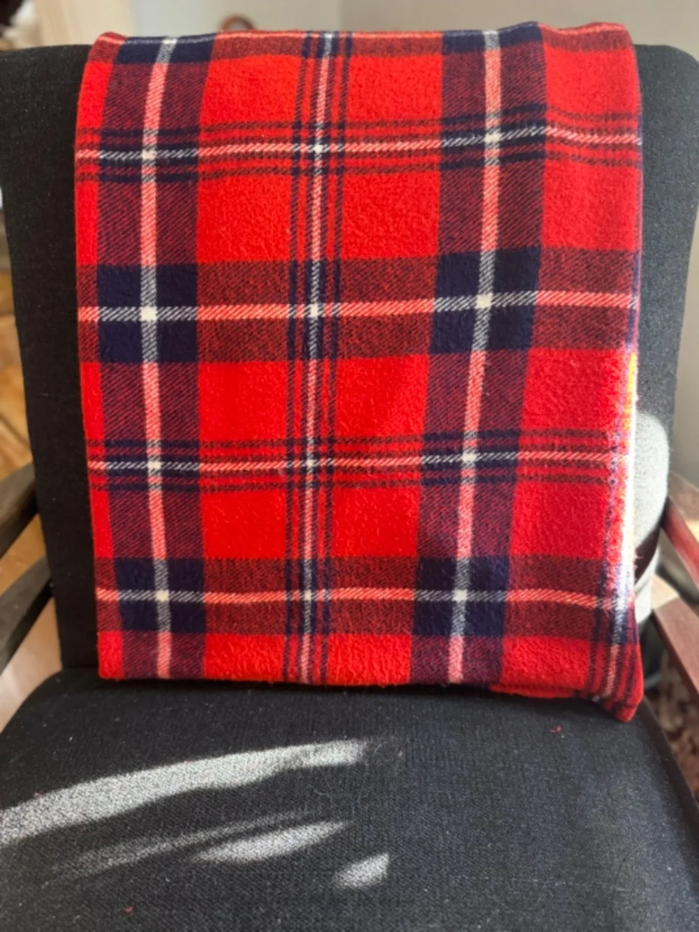 VINTAGE FARIBO RED PLAID THROW/STADIUM/CAMP BLANKET